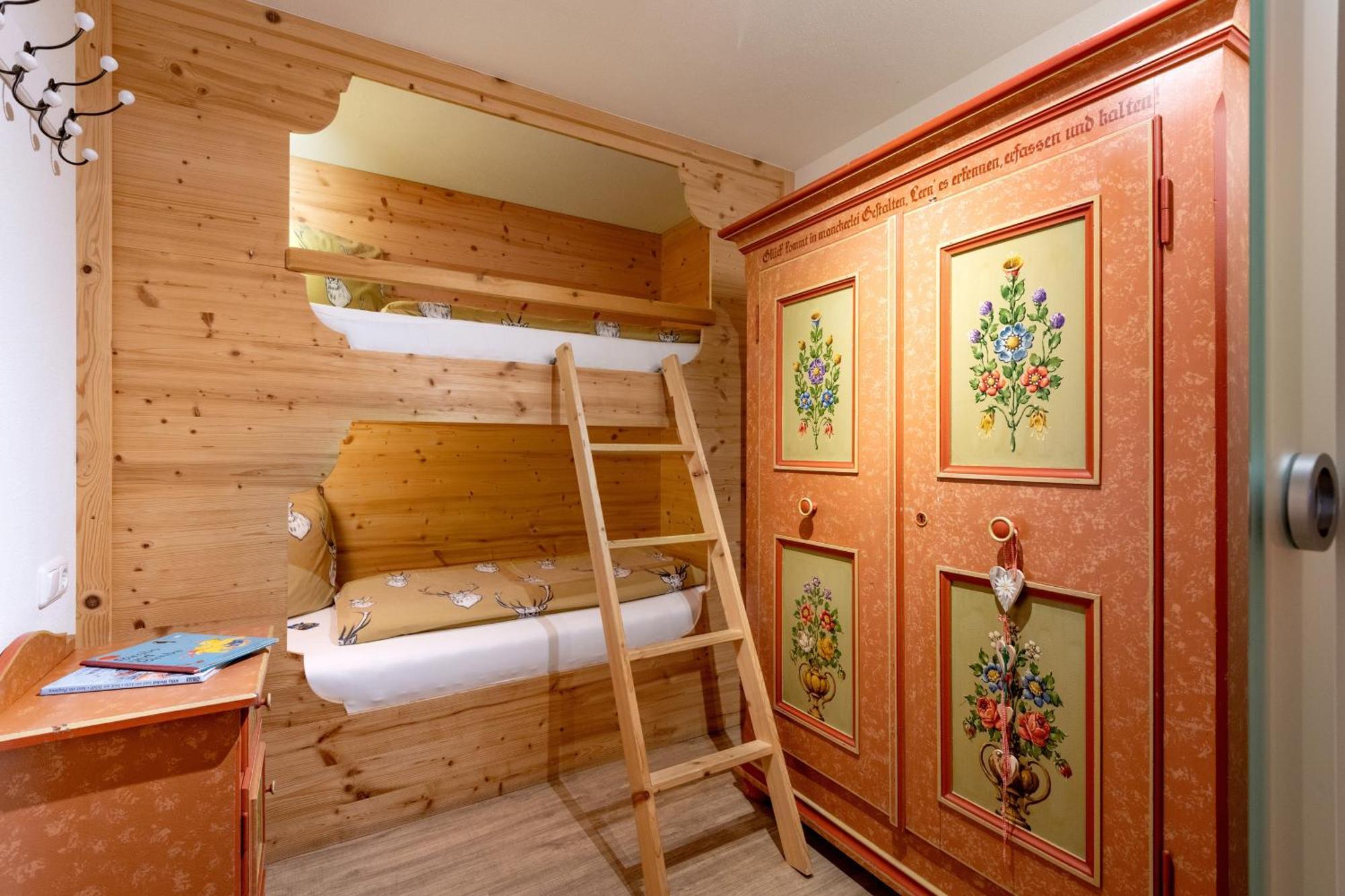 Narzenhof Wellness Chalets, Familien & Luxus Apartments Am Bauernhof Sankt Johann in Tirol Esterno foto